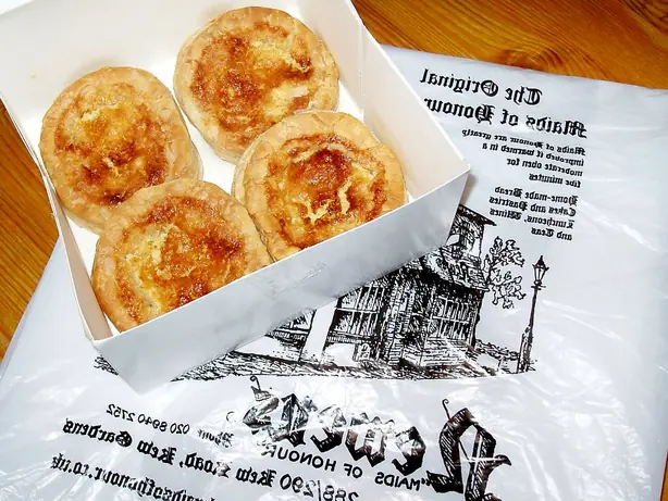 Foto von Maid of Honour Tarts (Traditionelle Richmond-Quarktörtchen) – fertig angerichtet