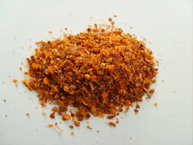 Foto von Merkén – Traditionelles chilenisches Räucherchili-Gewürz – fertig angerichtet
