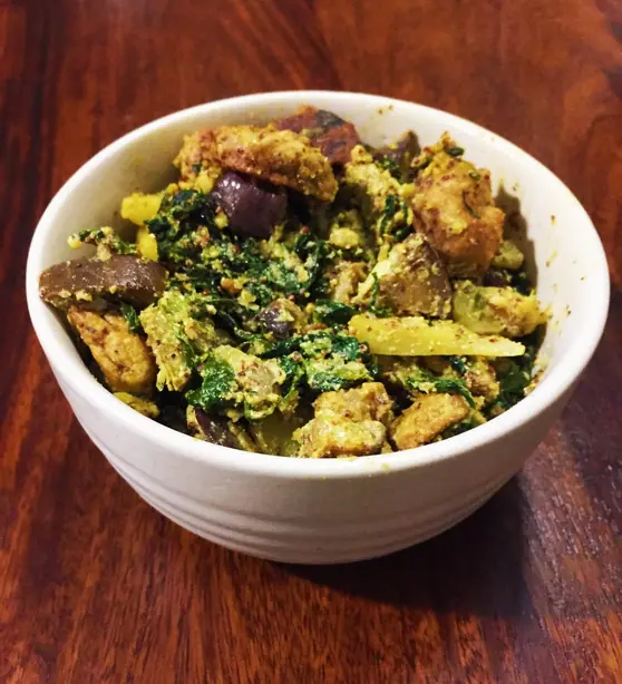 Foto von Bengalisches Röstgemüse (Chadachadi) – fertig angerichtet