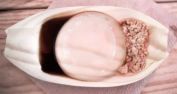 Mizu Shingen Mochi, black syrup (27871976812) – Foto: T.Tseng (CC BY 2.0)