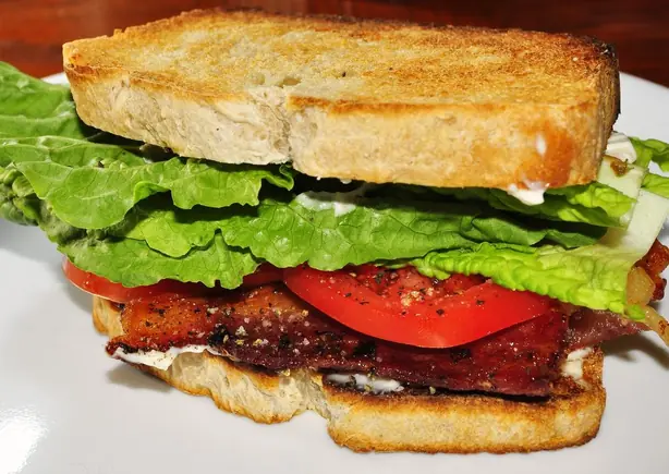 Mmm... BLT for me! (5487341380) – Foto: jeffreyw (CC BY 2.0)