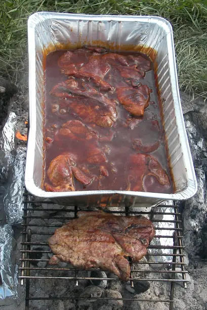 Foto von Klassische Barbecue-Sauce (BBQ-Sauce) – fertig angerichtet