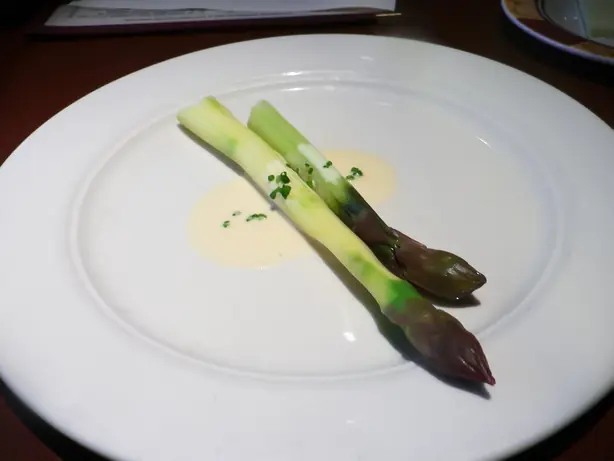 Foto von Beurre blanc (Weiße Buttersauce) – fertig angerichtet