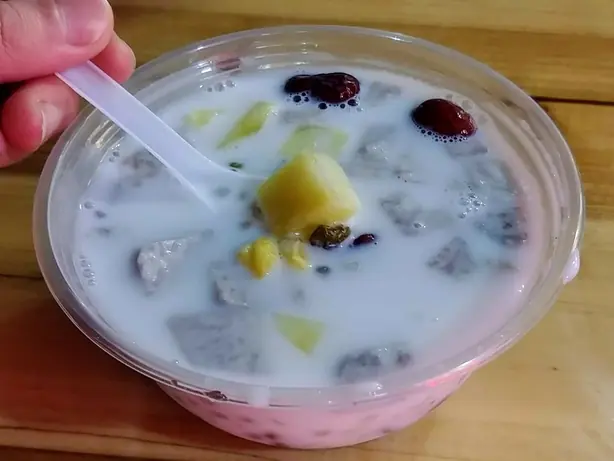 Foto von Ching Bo Leung (Erfrischende chinesische Dessertsuppe) – fertig angerichtet