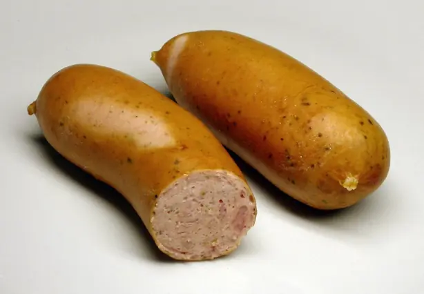 Foto von Original Regensburger Wurst – fertig angerichtet