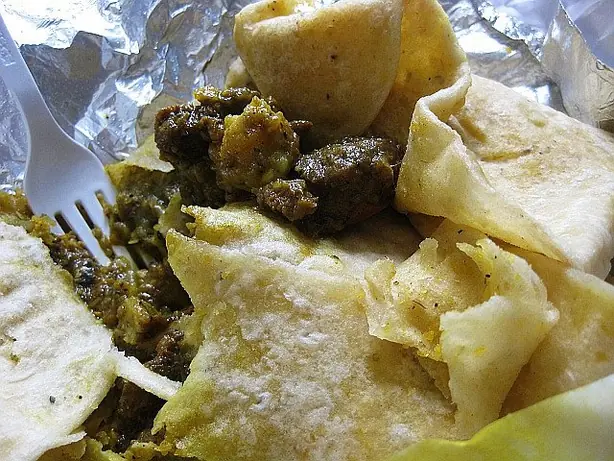 Foto von Bajan Cou-Cou mit Fliegendem Fisch – fertig angerichtet