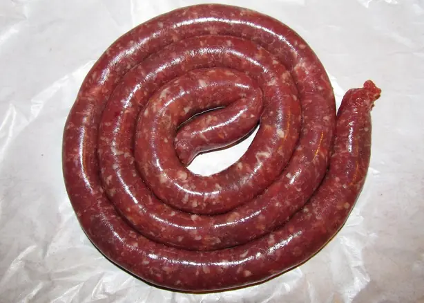 Foto von Salsiccia di Bra (Traditionelle Bra-Wurst) – fertig angerichtet