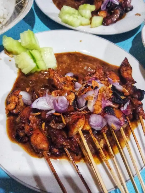 Sate ayam – Foto: Shinta amalia (CC BY-SA 4.0)