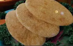 Foto von Changzhou Sesampfannkuchen (Changzhou Dàmágāo) – fertig angerichtet