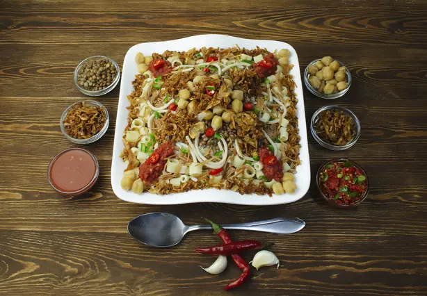 Wikipedia-Bild - Egyptian_food_Koshary.jpg - Foto: Dina Said - CC BY-SA 4.0
