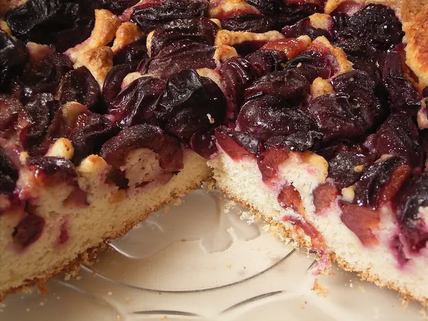 Foto von Amerikanischer Election Cake (Historischer Plum Cake) – fertig angerichtet