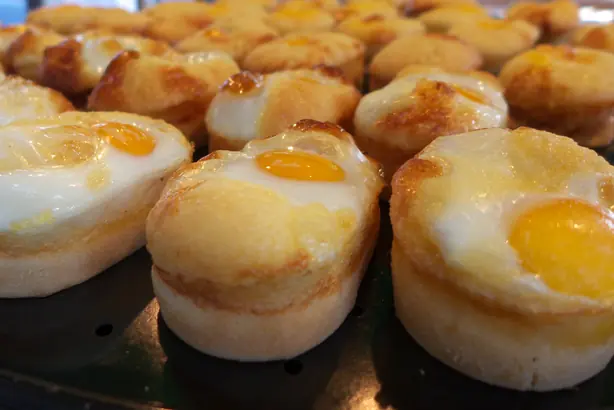 Foto von Gyeran-ppang – Das legendäre koreanische Eierbrot – fertig angerichtet