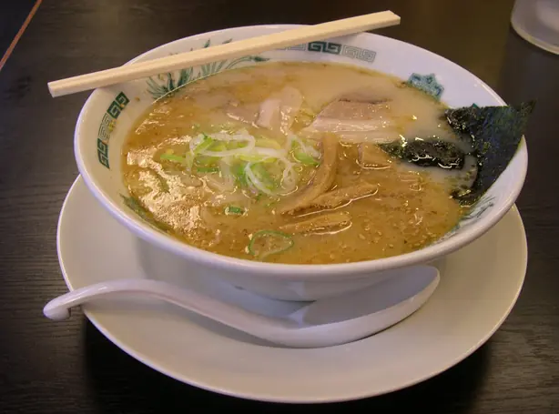 Foto von Hakata Tonkotsu Ramen - Der cremige Klassiker aus Fukuoka – fertig angerichtet