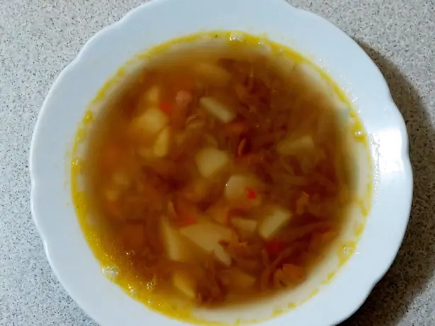 Foto von Istrische Jota - Der herzhafte Sauerkraut-Bohnen-Eintopf mit Rauchfleisch – fertig angerichtet