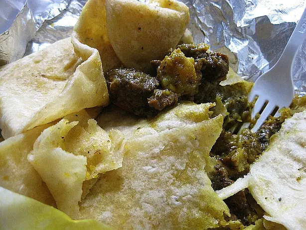 Foto von Karibisches Wrap Roti – fertig angerichtet