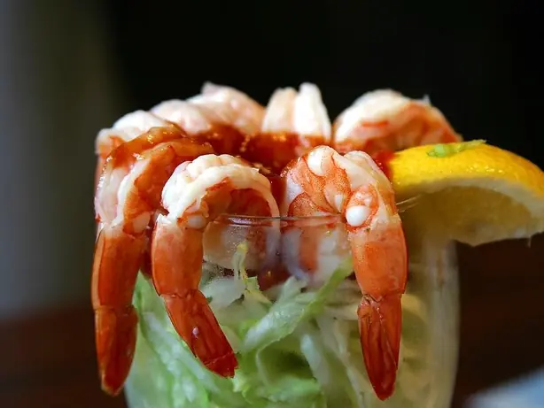 Wikipedia-Bild - Cocktail_1_bg_060702.jpg - Foto: see below. - PUBLIC DOMAIN
