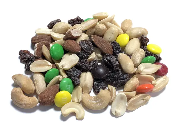 Foto von Klassischer Trail Mix (Studentenfutter) – fertig angerichtet
