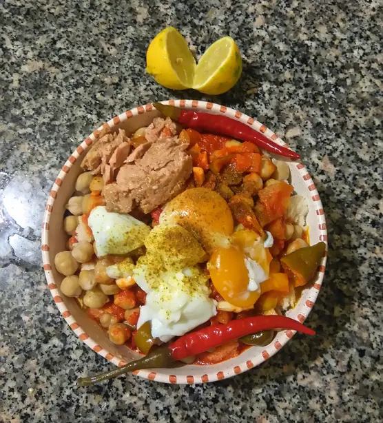 Foto von Lablabi - Tunesische Kichererbsensuppe für die Seele – fertig angerichtet