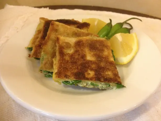 Foto von Murtabak – Der knusprig gefüllte Streetfood-Klassiker – fertig angerichtet
