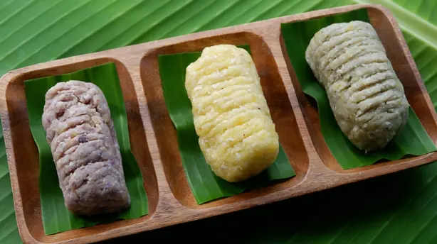 Foto von Nilupak na Kamoteng Kahoy – Cremiges philippinisches Maniok-Dessert – fertig angerichtet