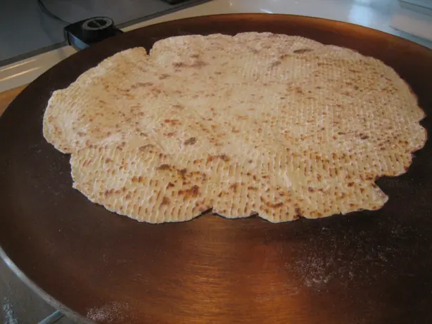 Foto von Original Norwegisches Lefse - Hauchdünnes Kartoffel-Fladenbrot – fertig angerichtet