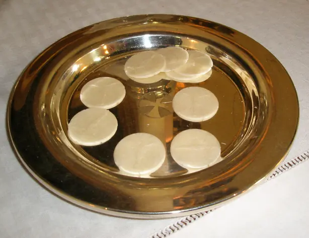 Foto von Orthodoxes Sakramentbrot (Prosphora) – fertig angerichtet