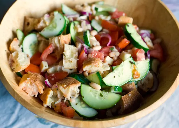 Wikipedia-Bild - Italian_Panzanella.jpg - Foto: Heather Katsoulis - CC BY-SA 2.0