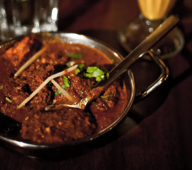 Foto von Phall Curry (Das extrem scharfe British-Indian Original) – fertig angerichtet