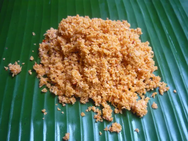 Foto von Pol Sambola (Sri-Lankisches Kokos-Sambal) – fertig angerichtet