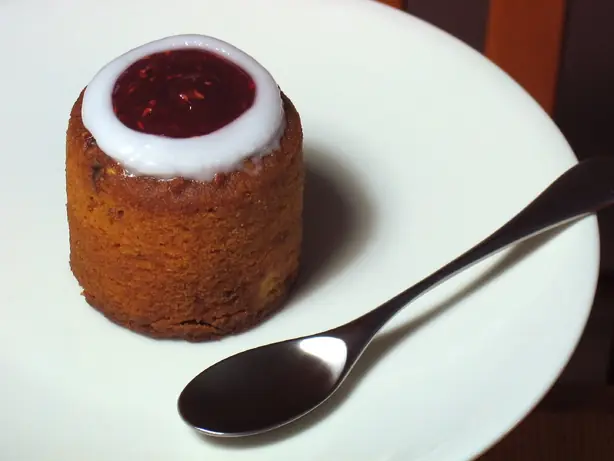 Foto von Runeberg-Törtchen (Runebergintorttu) – fertig angerichtet