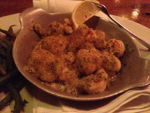 Foto von Shrimp DeJonghe – fertig angerichtet