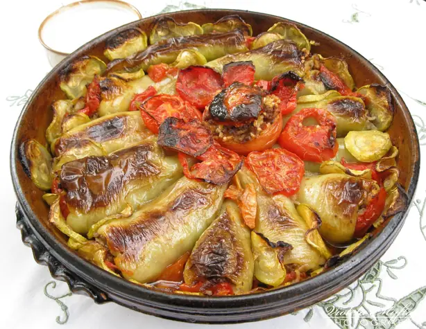Foto von Sogan Dolma (Gefüllte Zwiebeln nach bosnischer Art) – fertig angerichtet