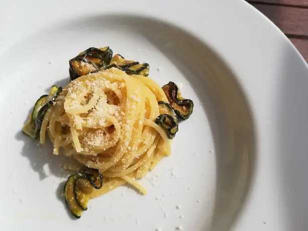 Foto von Spaghetti alla Nerano – fertig angerichtet
