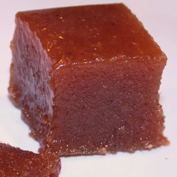 Foto von Spanisches Quittenbrot (Dulce de Membrillo) – fertig angerichtet
