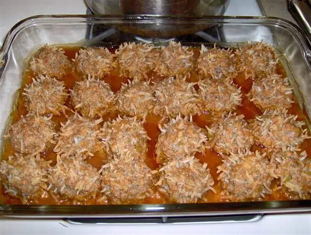 Foto von Stachelschwein-Bällchen (Porcupine Meatballs) – fertig angerichtet