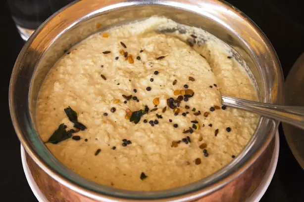Foto von Südindisches Kokosnuss-Pachadi – Das klassische frische Chutney – fertig angerichtet