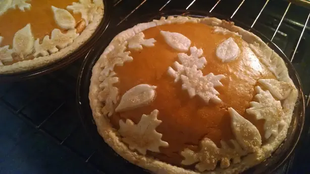 Foto von Südstaaten Sweet Potato Pie (Süßkartoffelkuchen) – fertig angerichtet