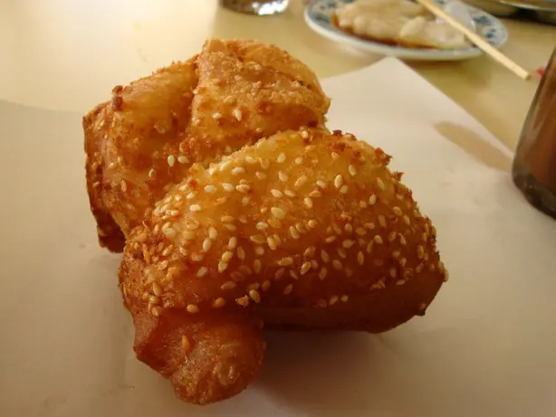 Foto von Taiwanesisches Zwillingsgebäck (Shuangbaotai) – fertig angerichtet