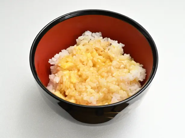 Foto von Tamago kake gohan (TKG) – fertig angerichtet