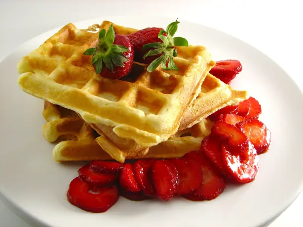 Foto von Waffle Dog (Hotdog-Waffel) – fertig angerichtet