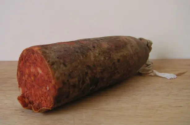 Sobrassada en budell natural – Foto: Slastic (PUBLIC DOMAIN)