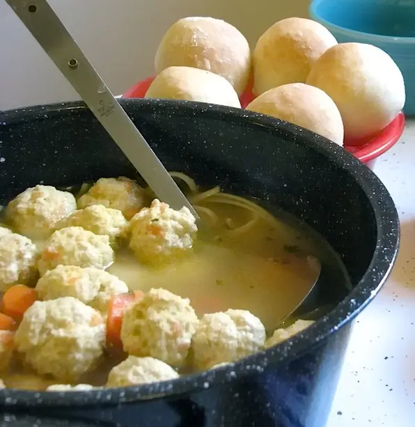Soup with meatballs-01 – Foto: ralphhogaboom (CC BY-SA 2.0)