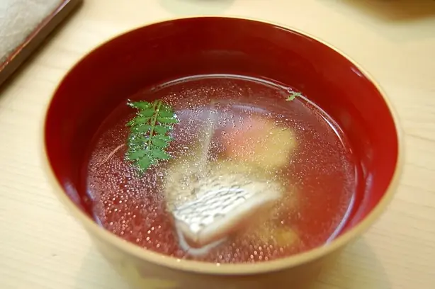 Foto von Suimono (Japanische klare Suppe) – fertig angerichtet