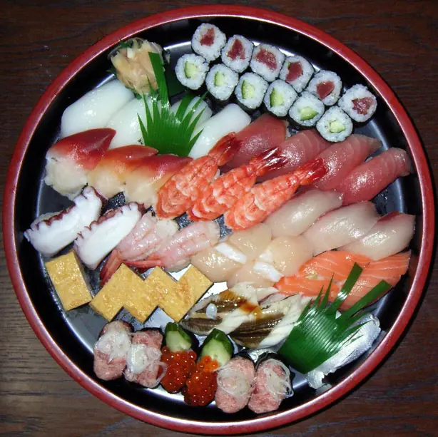 Sushi platter – Foto: chidorian from Japan (CC BY-SA 2.0)