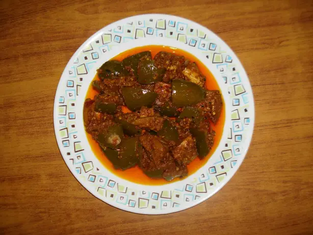 Foto von Aavakaaya (Indisches Mango-Pickle) – fertig angerichtet