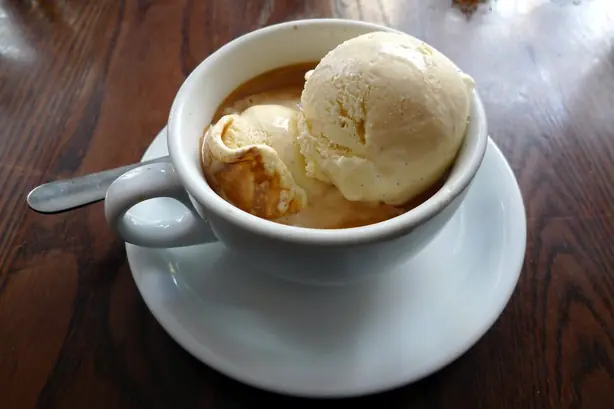 Foto von Affogato al caffè – fertig angerichtet