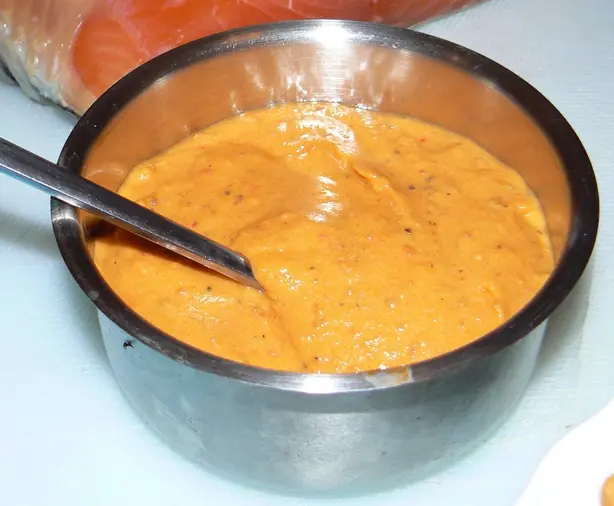 Foto von Almogrote – Kanarische Käsepaste aus La Gomera – fertig angerichtet