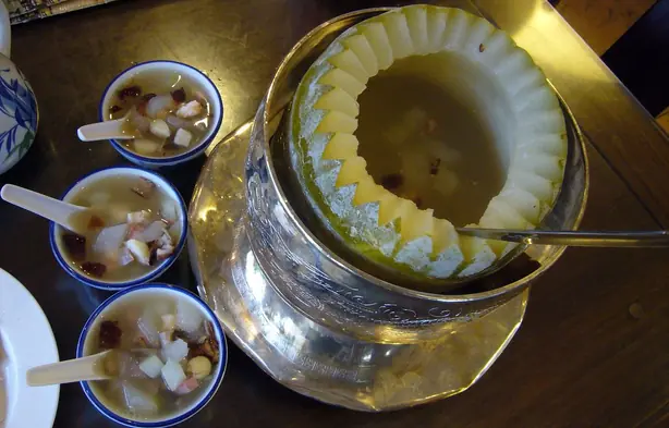 Foto von Doppelt gedämpfte Hühnersuppe (Dun Tang) – fertig angerichtet