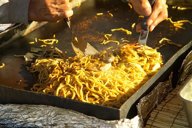 Foto von Klassisches Yakisoba – fertig angerichtet
